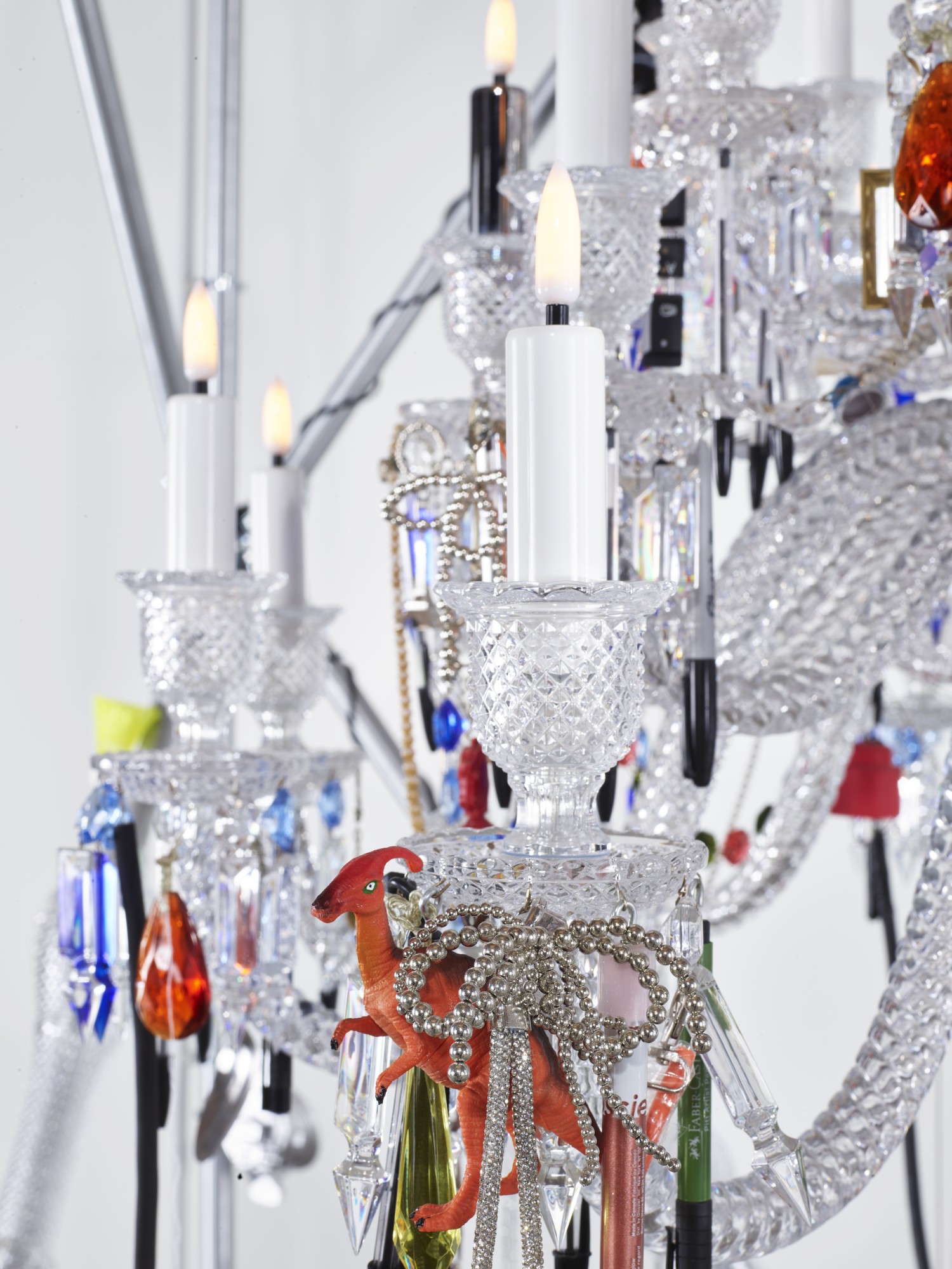 chandelier-baccarat-x-harry-nuriev-details.png
