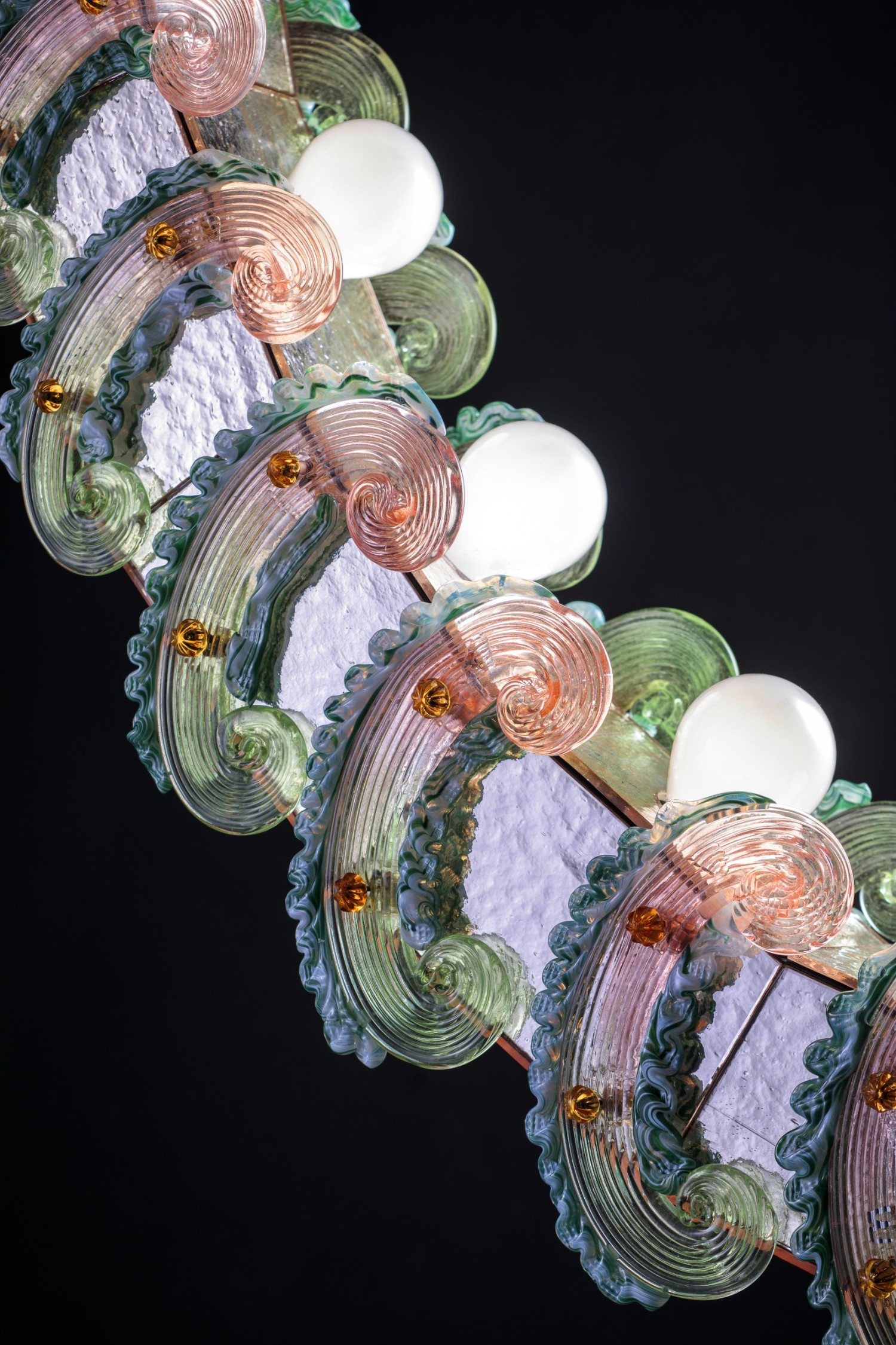 lucia-massari-toppings-mint-detail-ph-francesco-allegretto.jpg