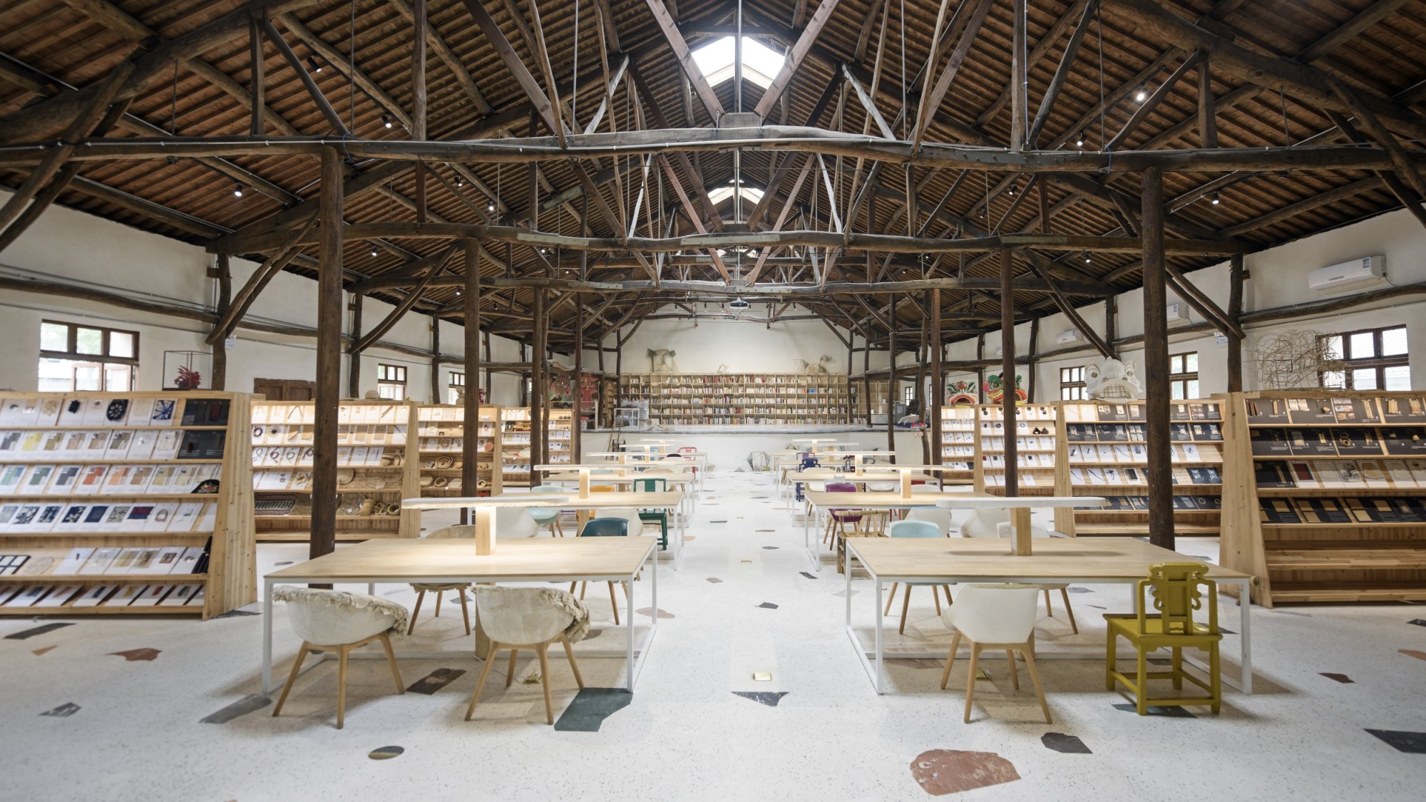 rong-design-library01.jpg