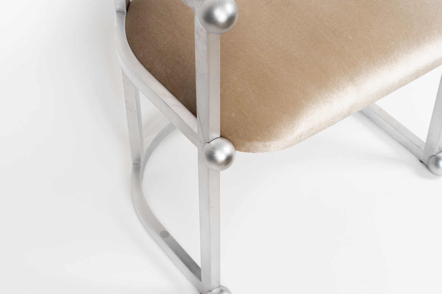 cosmo-ii-chair-maison-pouenat-haddou-dufourcq-aurelien-gerber-8.jpg