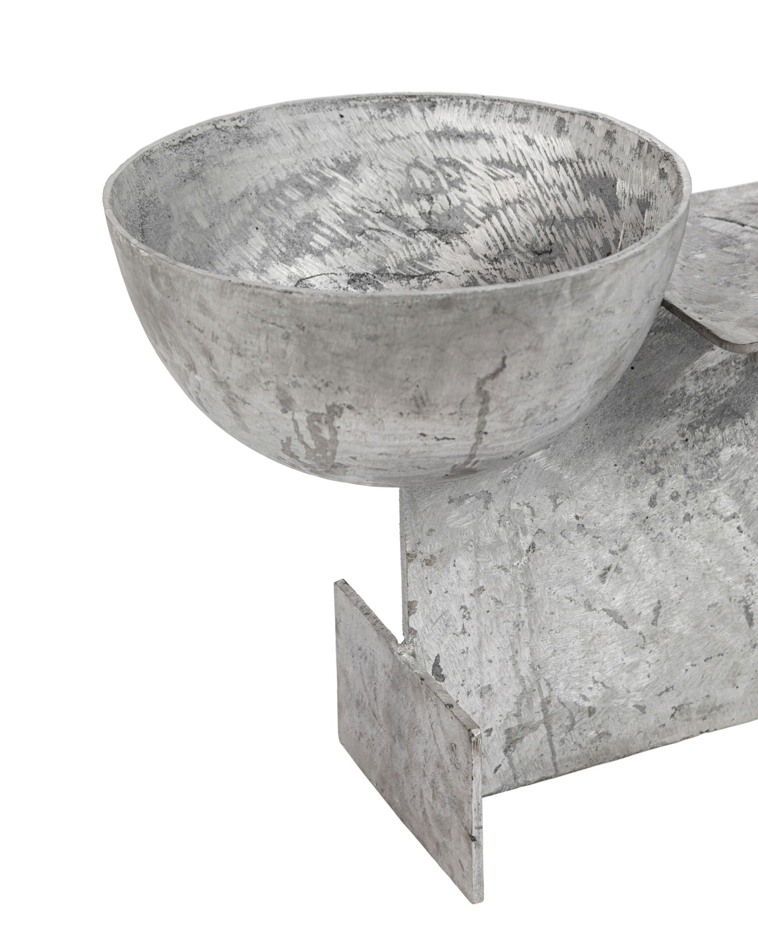 loewe_2025_craft_prize_pieces_cropped_4x5_nifemi_marcus_bello_00002.jpg