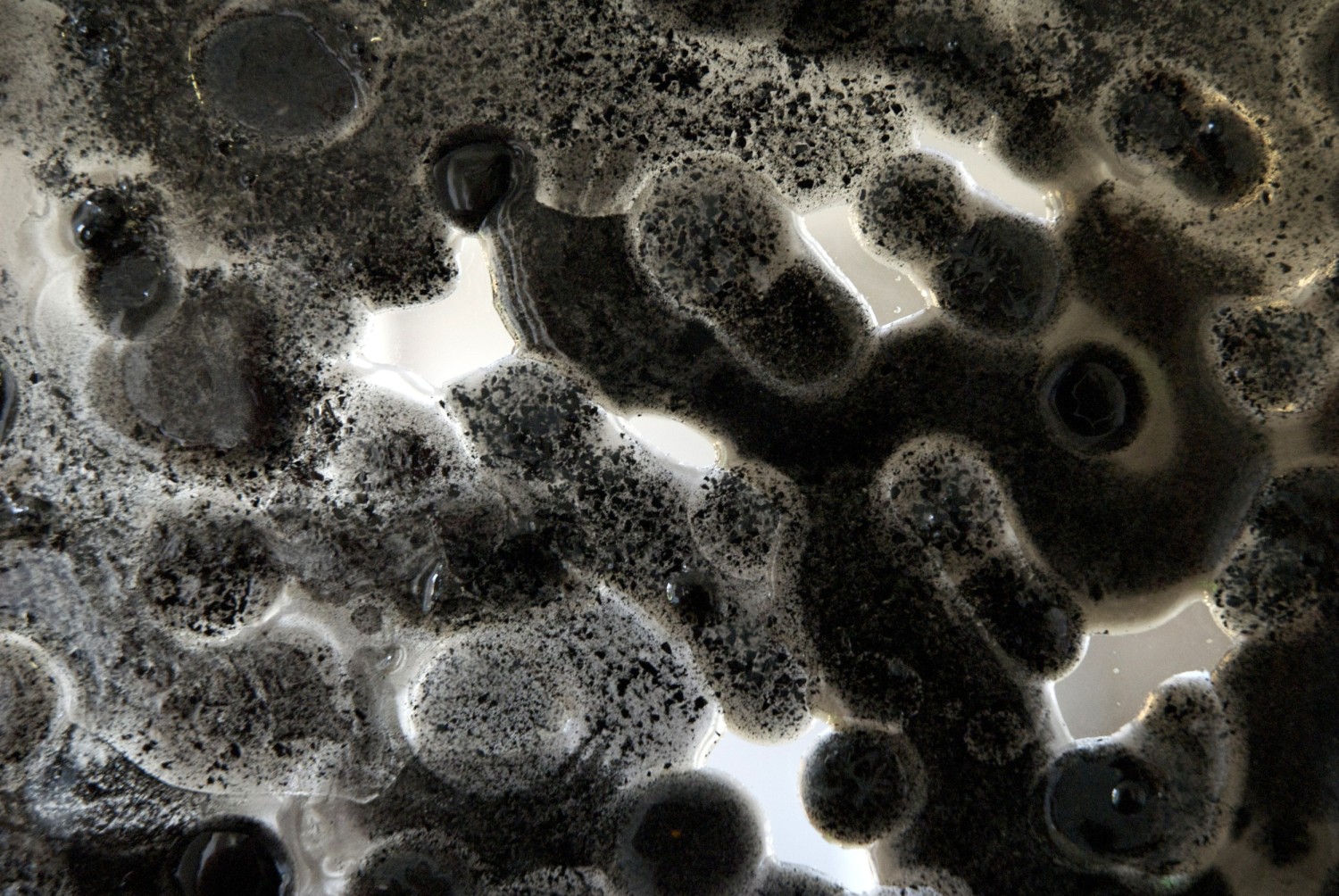 st-eloy-detail-noir-photo-emmanuel-barrois.jpg